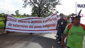 Indígenas protestam em Brasília
